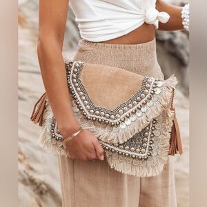 SHASHI Leela Clutch in Natural
